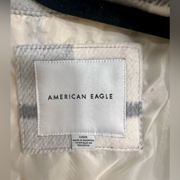 American Eagle Plaid Grey & White Cropped Jacket - Picture 6 of 6